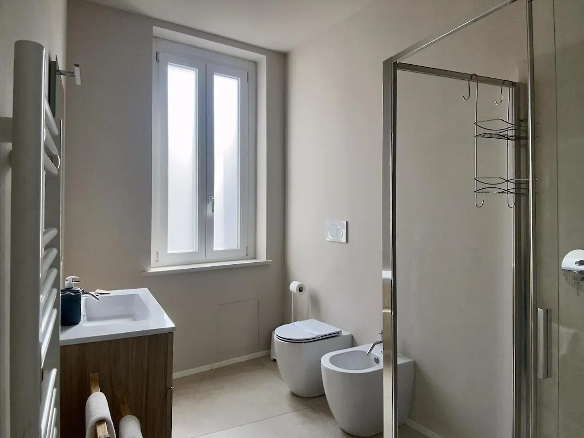 San Martino Suite - Pavia City - By Host4U 0*,